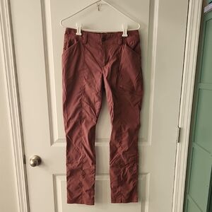 Duluth Trading Co Women's Burgundy Straight Leg Pants